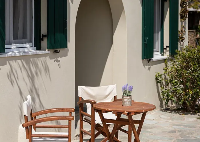 To Spiti Mas * Tinos